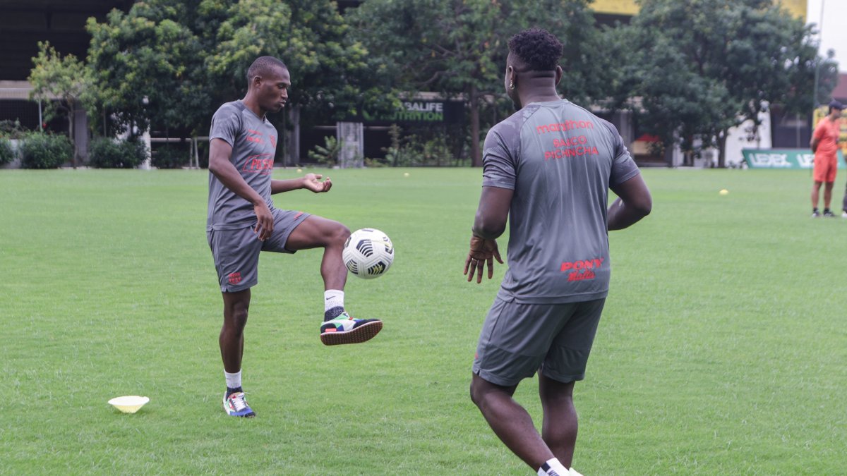 Tito Valencia trabajó con normalidad en el primer día de la pretemporada canaria.