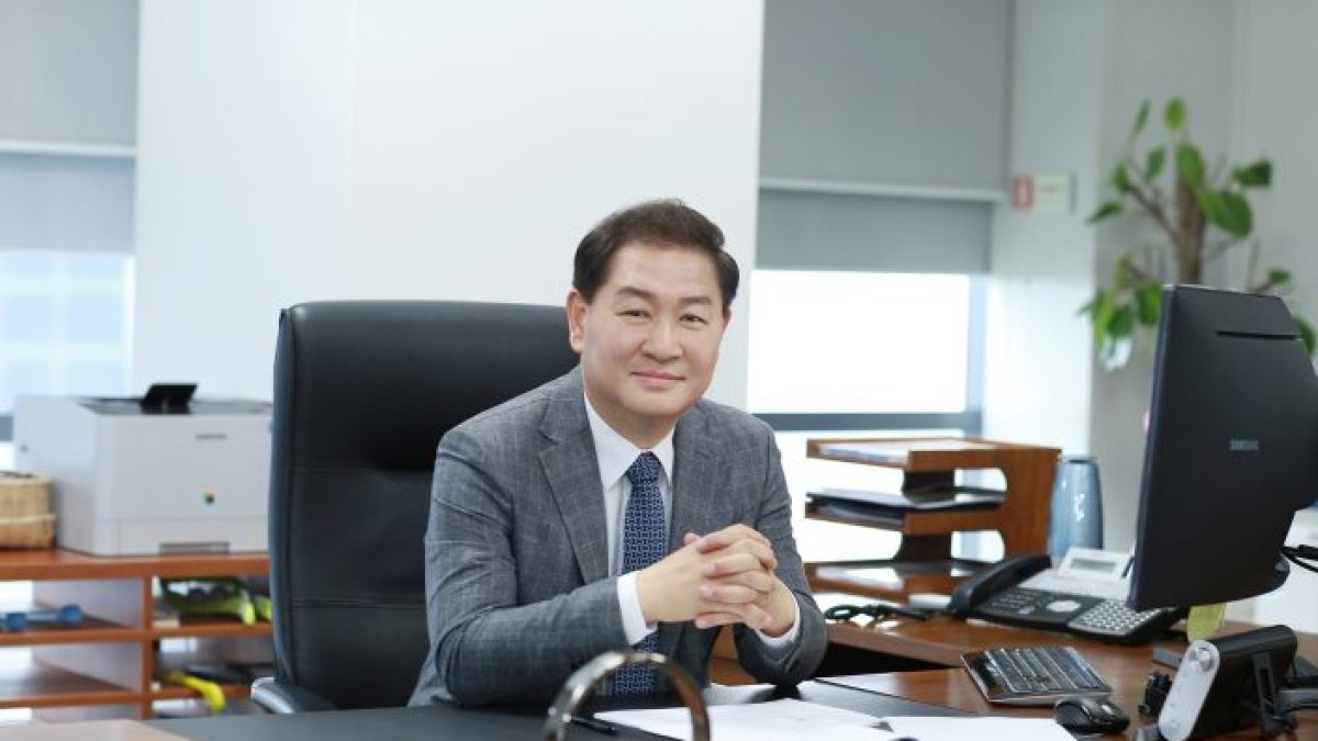 JH Han, vicepresidente y director de la división DX (Device eXperience) de Samsung Electronics