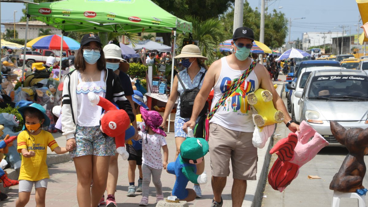 La Libertad. Los visitantes llegan al sitio en busca de su muñeco.