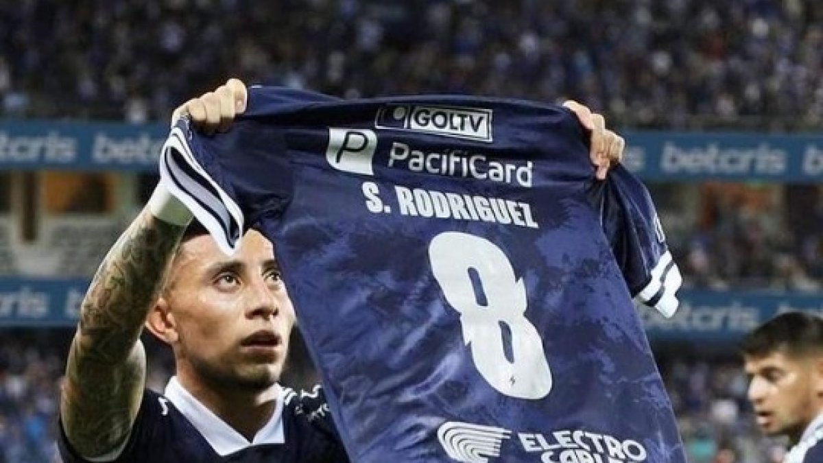 Joao Rojas y su dedicatoria a su amigo Sebastián Rodríguez nuevamente fue muy comentada y generó suspicacia.