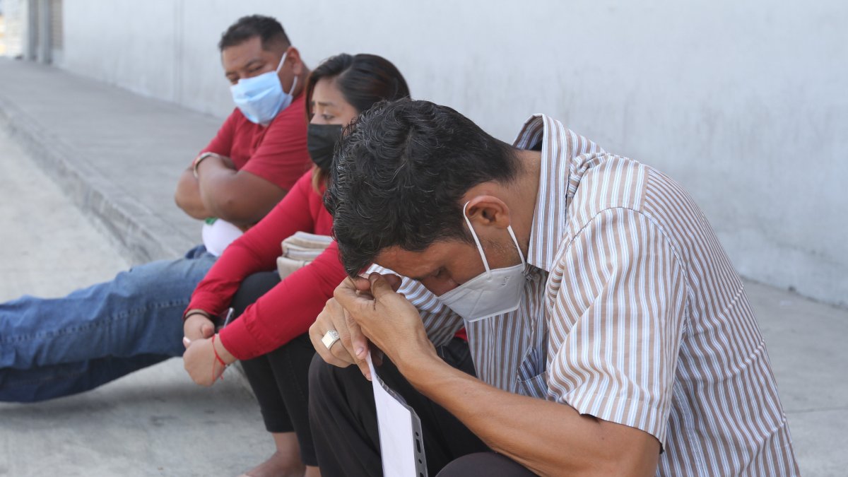 El fallecimiento de familiares afecta. Miles de personas murieron durante los días complicados de la pandemia; otro grupo, producto de la inseguridad que golpea a Guayaquil.