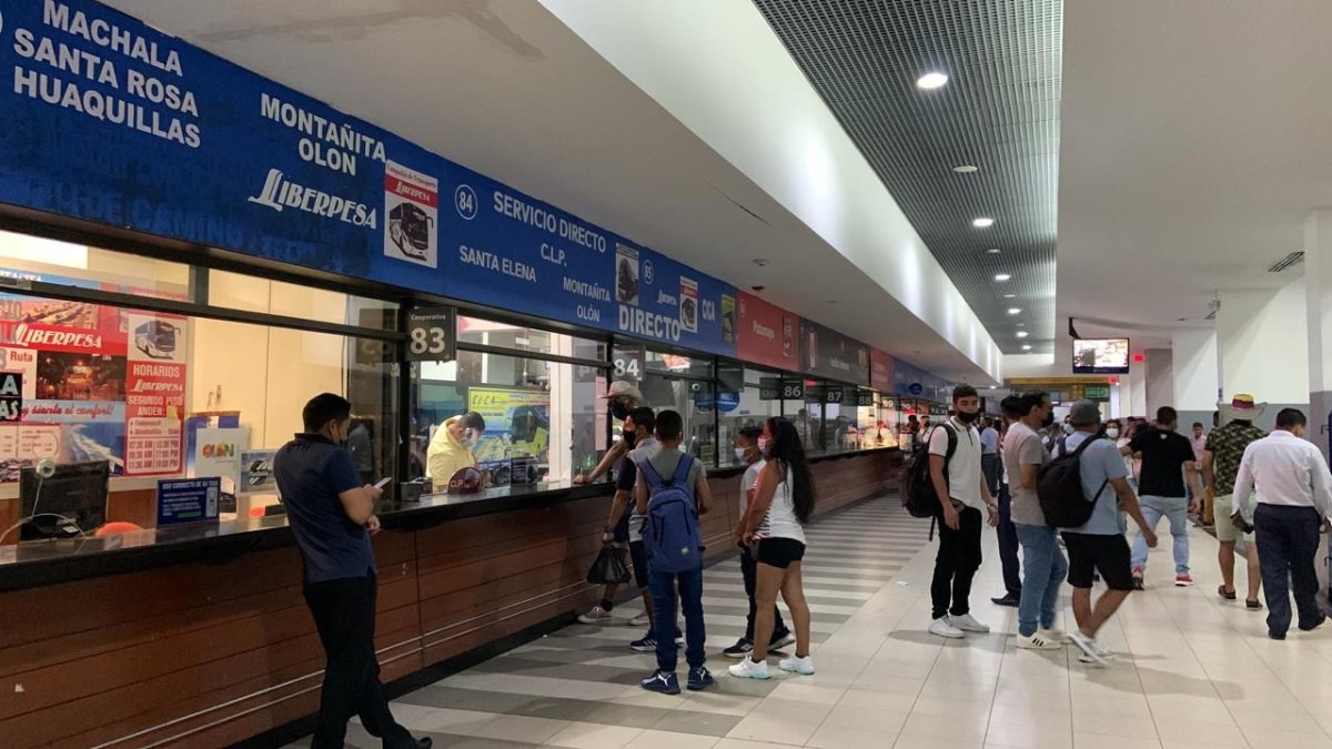 Actividad. Hubo un intenso movimiento en las ventanillas.