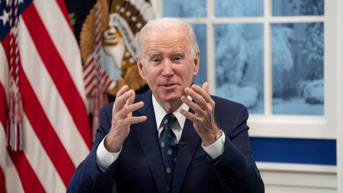 El presidente de EE. UU., Joe Biden ofrece apoyo a su homólogo ucraniano, Volodímir Zelenski. / EFE