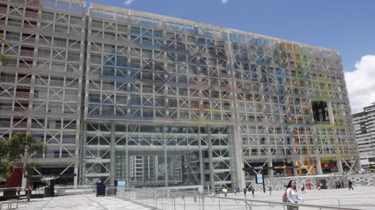 A funcionarios de diversos ministerios no se les renovó el contrato en diciembre de 2021.