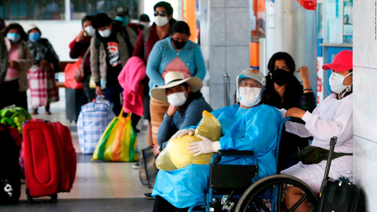 Luego de las fiestas de Navidad y Año Nuevo, Perú sufre un rebrote del virus.