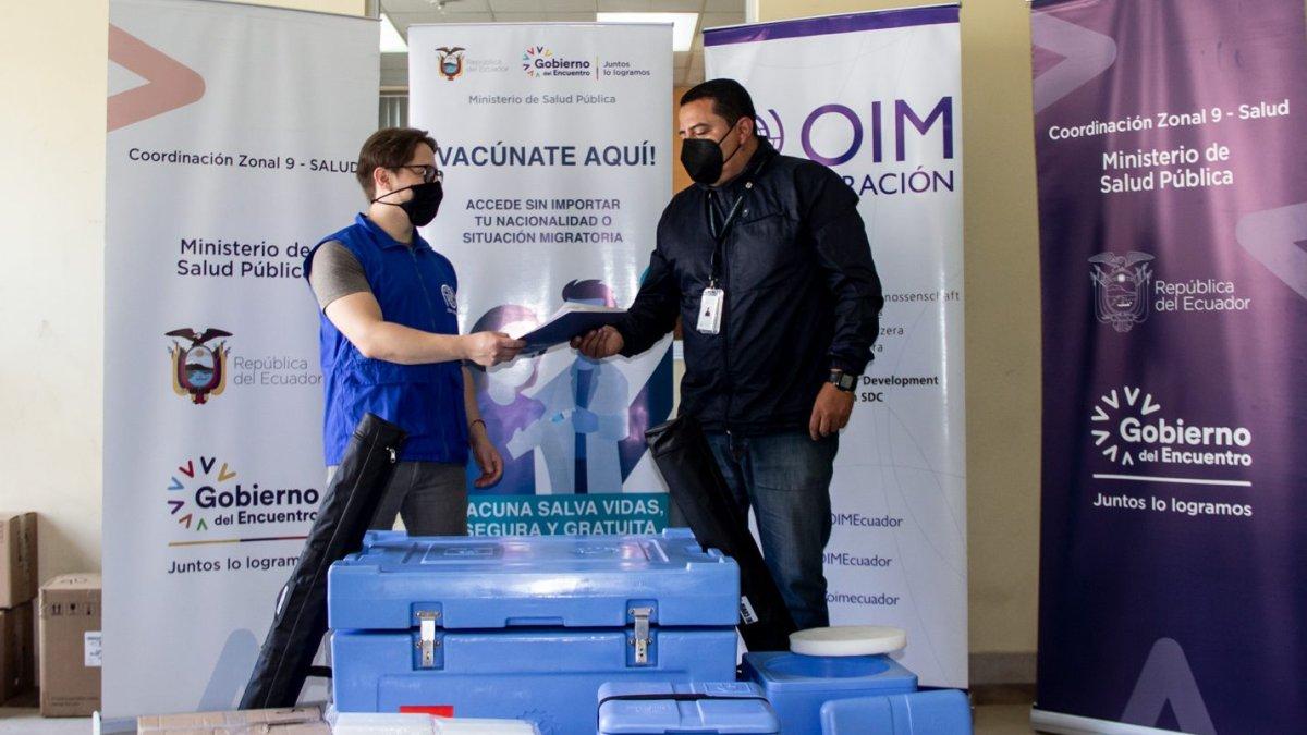 La entrega-recepción de los insumos médicos.