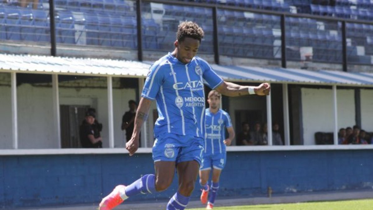 El atacante Jeison Chalá llega al conjunto azul en condición de préstamo por un año, con opción a compra.