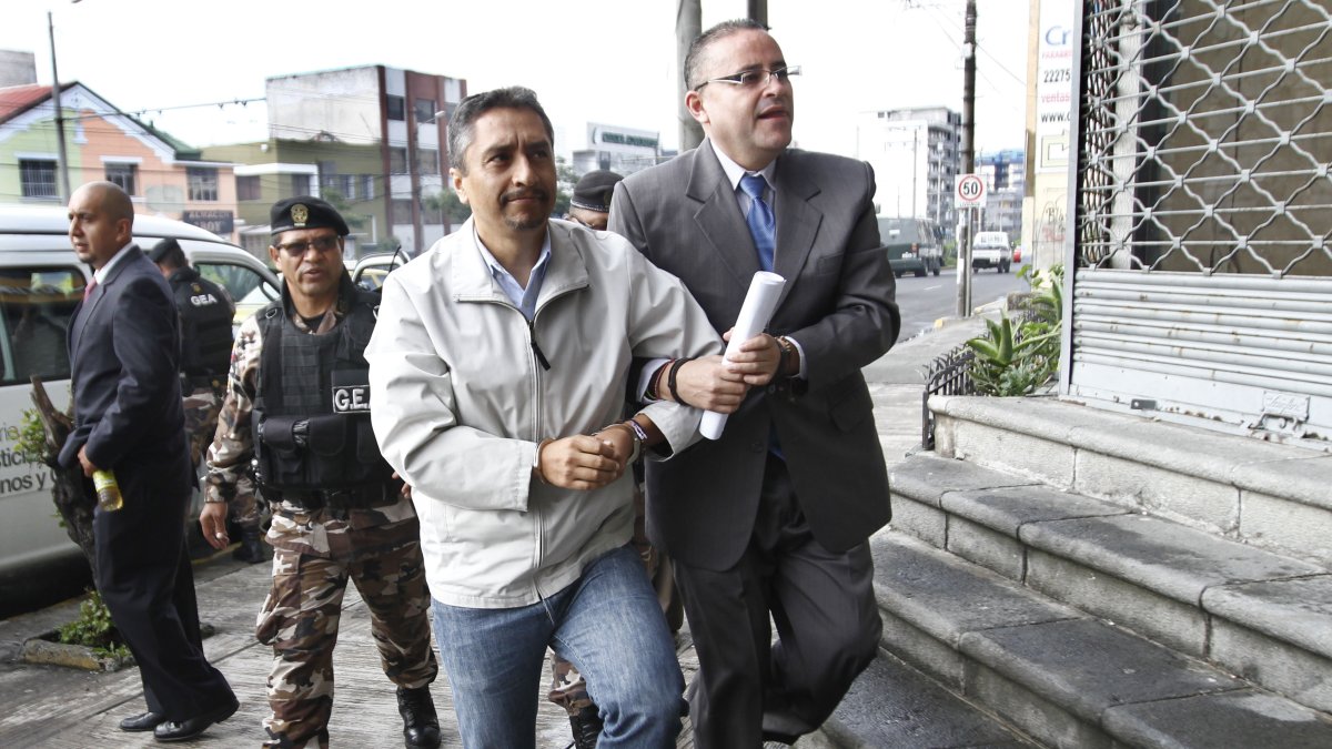 Situación. Un año y medio permaneció detenido el exagente militar.