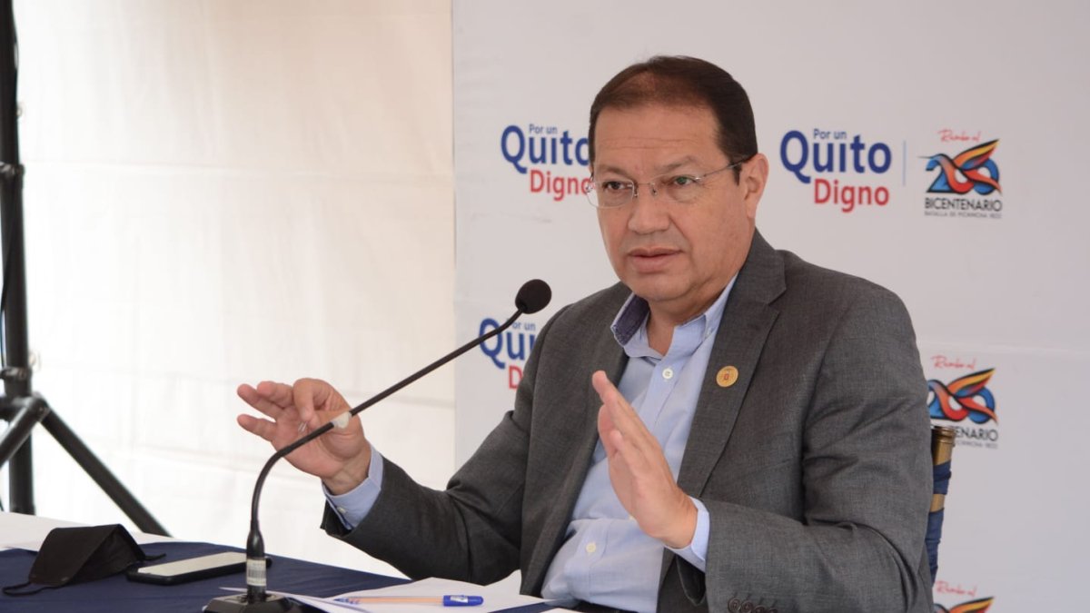 Santiago Guarderas ofreció un conversatorio con medios de comunicación este lunes 10 de enero de 2022.