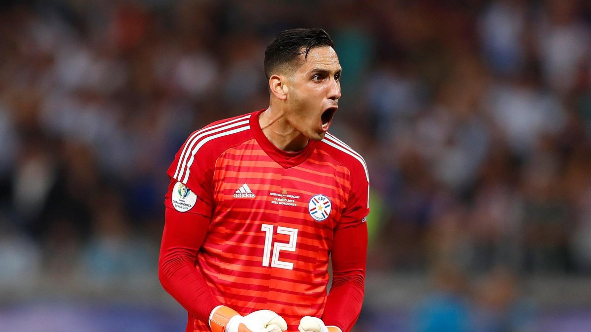 El arquero de paraguayo Roberto Fernández, en una fotografía de archivo.