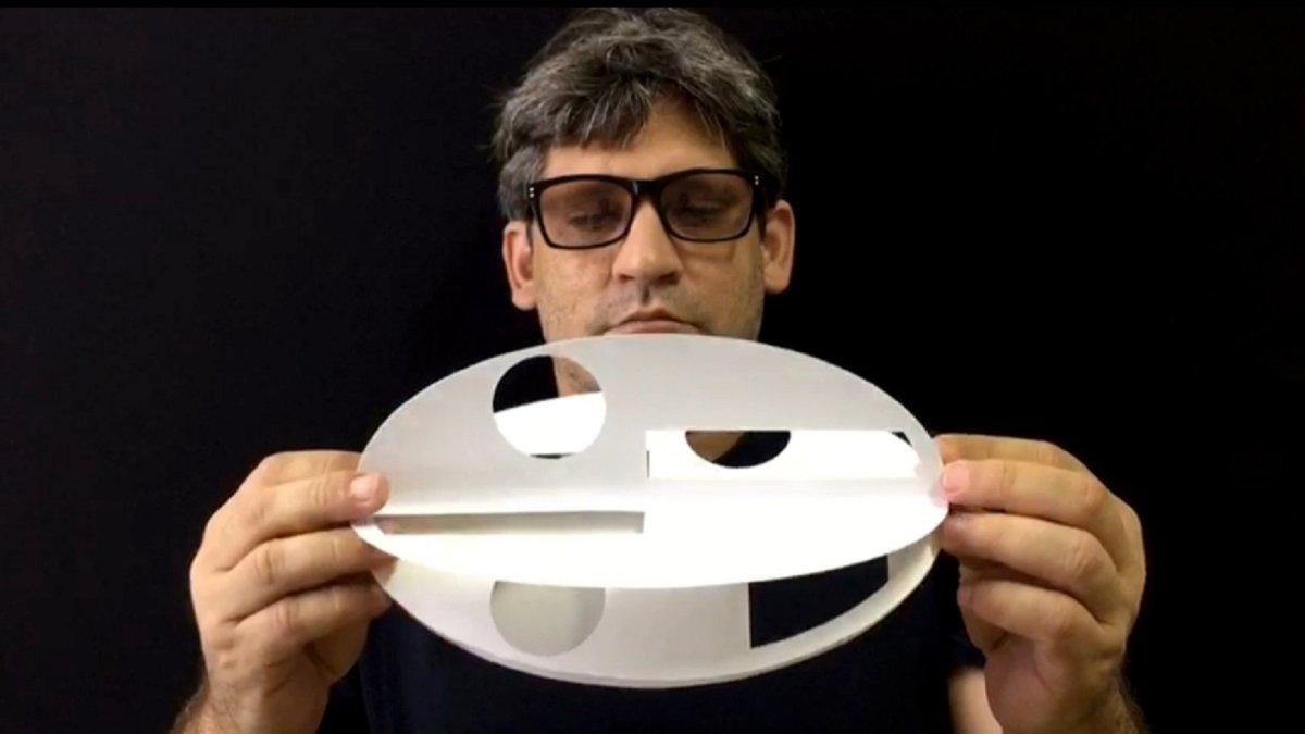 Ruslán Torres es un artista cubano que rompe los esquemas y que destaca con propuestas diferentes.