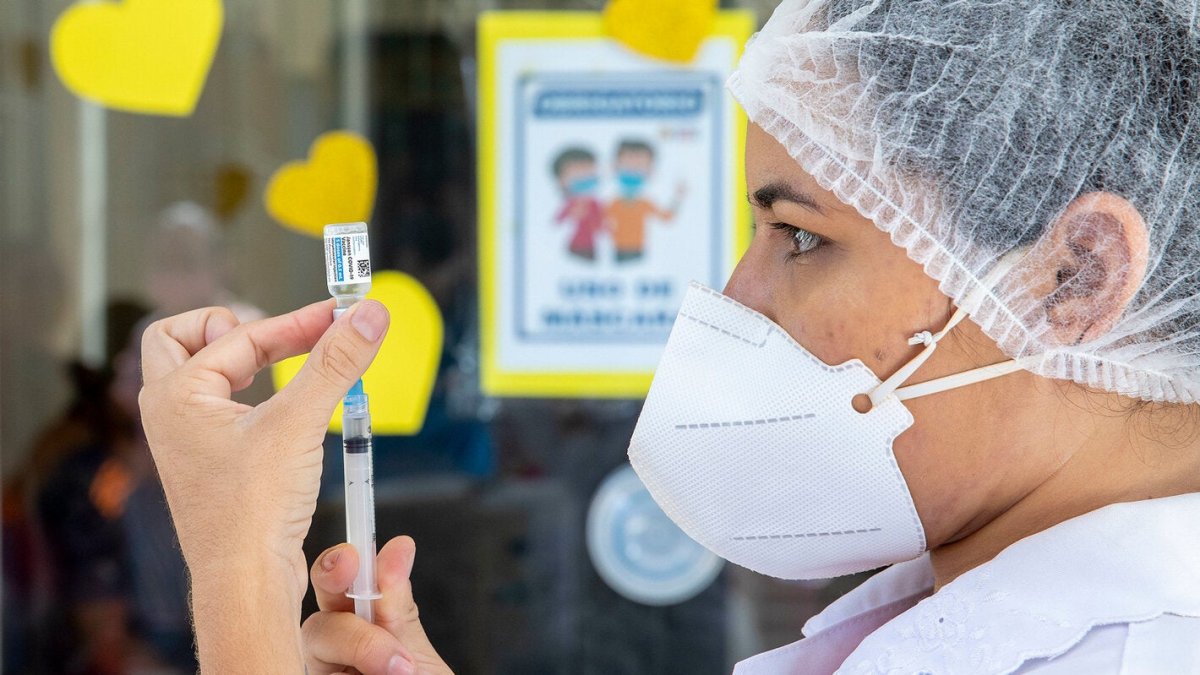 El mundo está en pie de lucha ante las nuevas variantes del coronavirus.
