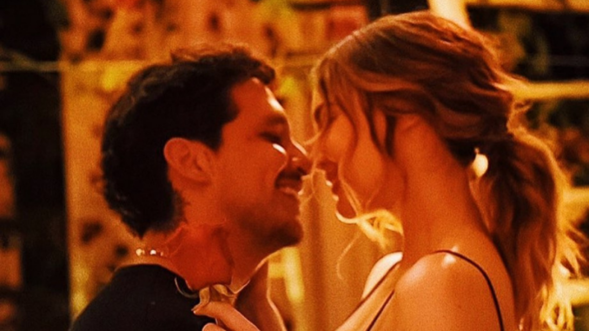 Los artistas sostienen una relación hace más de un año y medio, y en mayo del 2021 se comprometieron.