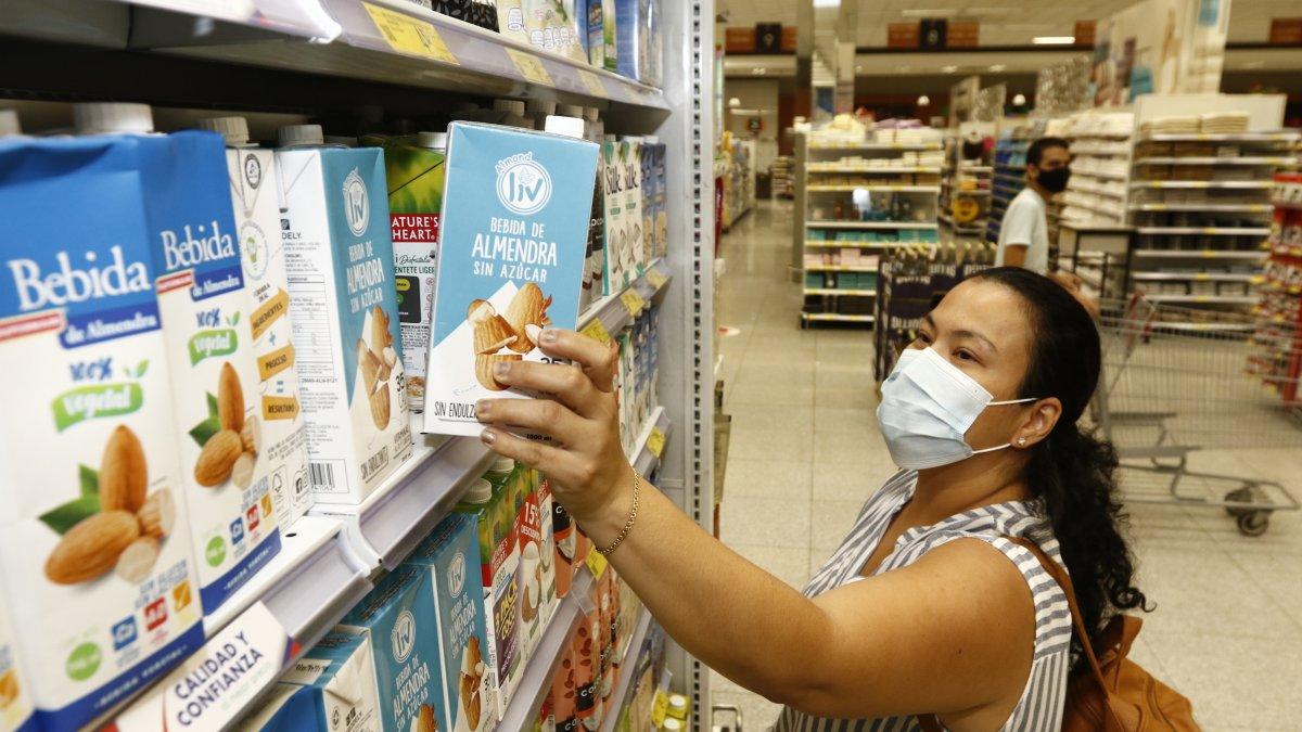 Mercado.- En Megamaxi en todas las perchas hay la opción del producto con azúcar normal, sin azúcar y con endulzante.