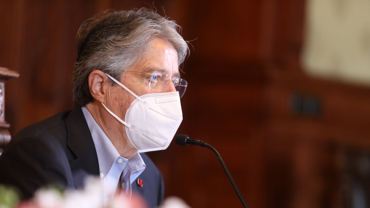 El presidente Lasso tampoco descarta incluir en esa eventual consulta popular la reforma laboral.