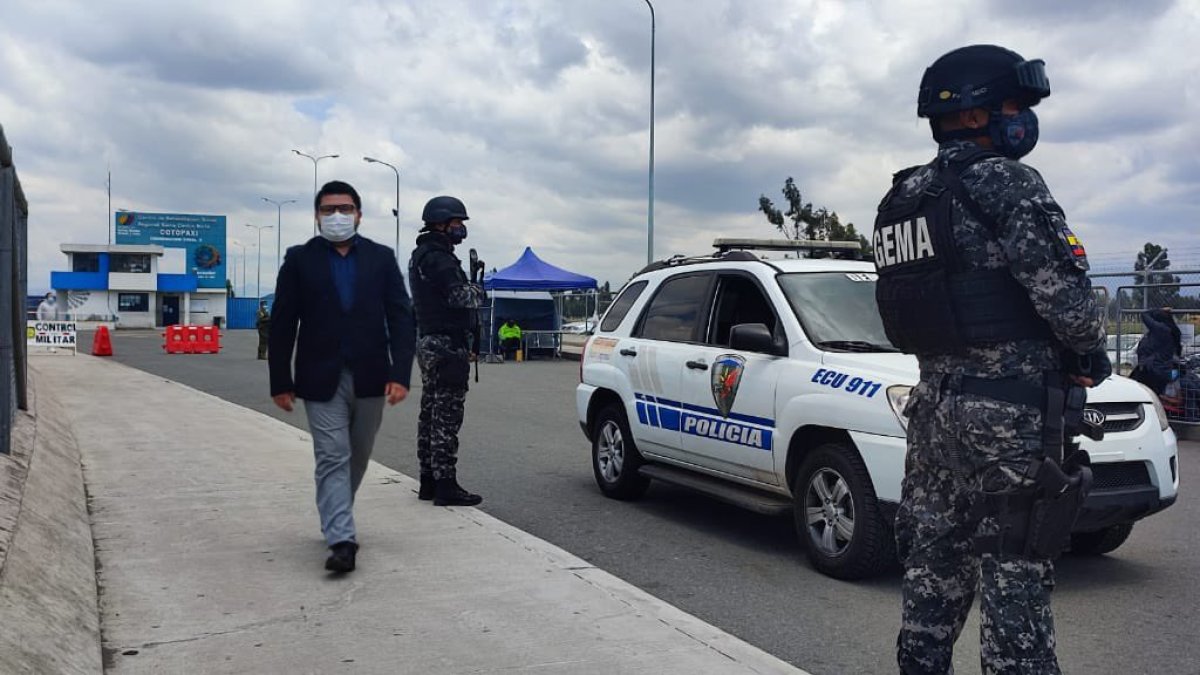 Las reuniones entre el comité de pacificación y los líderes de organizaciones dentro de las cárceles también se dieron en Cotopaxi.