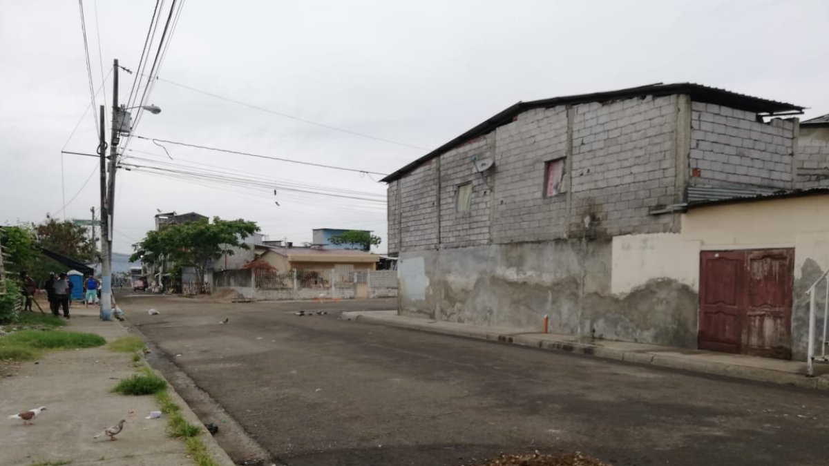 En la 45 y la k dejaron a una mujer  abandonada en la calle con varios disparos.