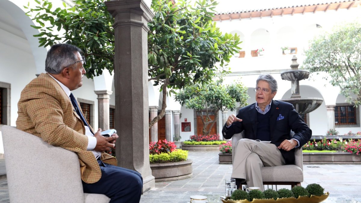 Información. El presidente Lasso amplió sus ideas sobre la consulta popular en una entrevista en Carondelet.
