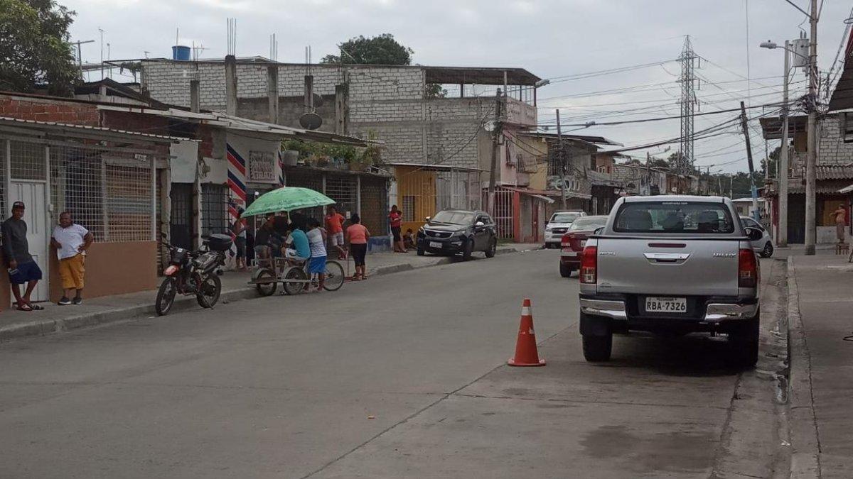 En Fertisa balean a una persona y moradores lo llevan a un centro médico