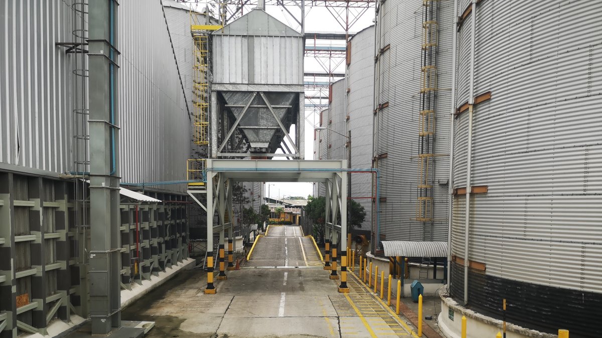 La planta de Ecuagran, una de las empresas que emitió facturas pese a haber estado intervenida en el 2019.