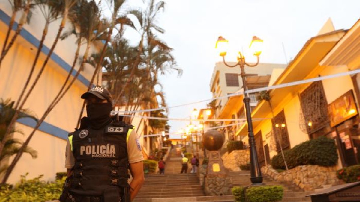 Foto referencial. No es la primera vez que los delincuentes recorren y atacan a los visitantes en el cerro Santa Ana.