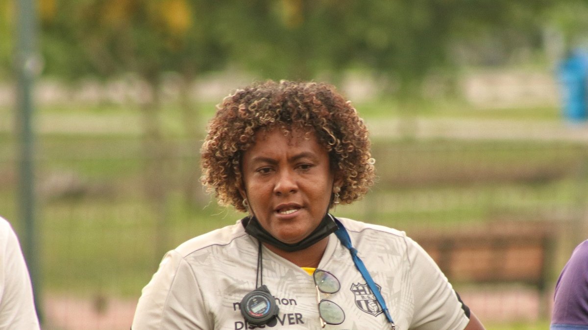 Wendy Villón, entrenadora de Barcelona, tiene la aspiración de lograr el cetro.