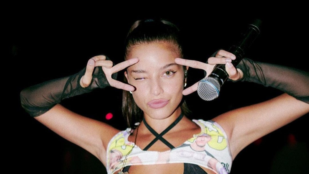 Emilia empezó su carrera musical cuando tenía 20 años. Hoy, con 25, es una de las artistas con mayor proyección internacional de Argentina.