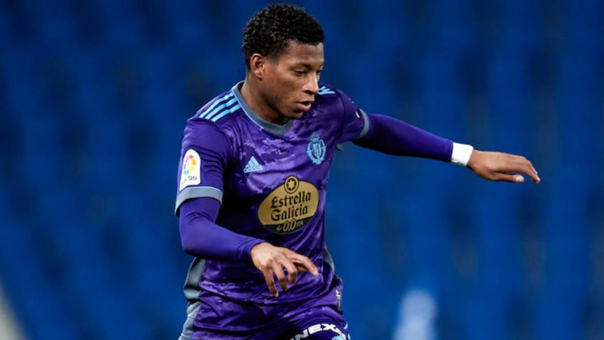 Gonzalo Plata fue una de las figuras del Real Valladolid, en el duelo ante el Zaragoza.