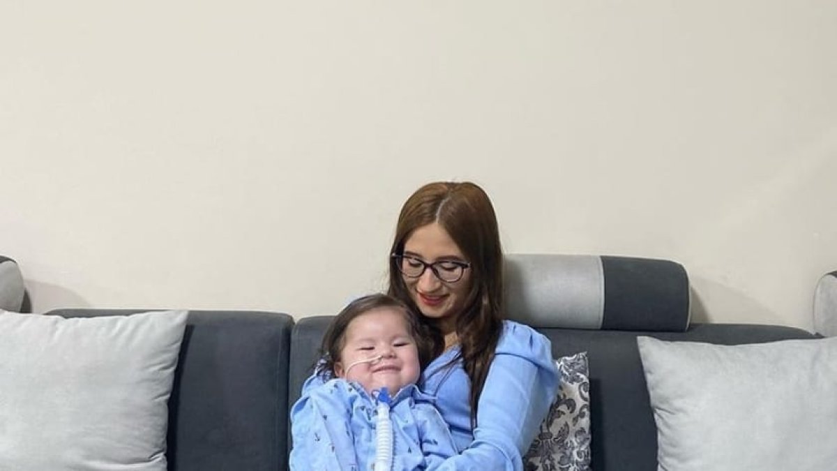 El menor -al igual que otros dos infantes- accedió el 28 de octubre de 2021 a Zolgensma, el medicamento más caro del mundo que frena el progreso de esta condición genética.