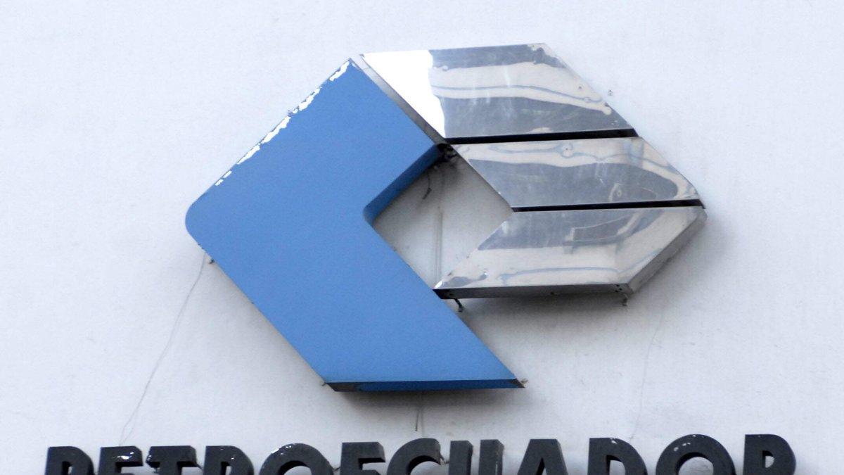 Fotografía de archivo que muestra el logotipo de la petrolera estatal ecuatoriana Petroecuador