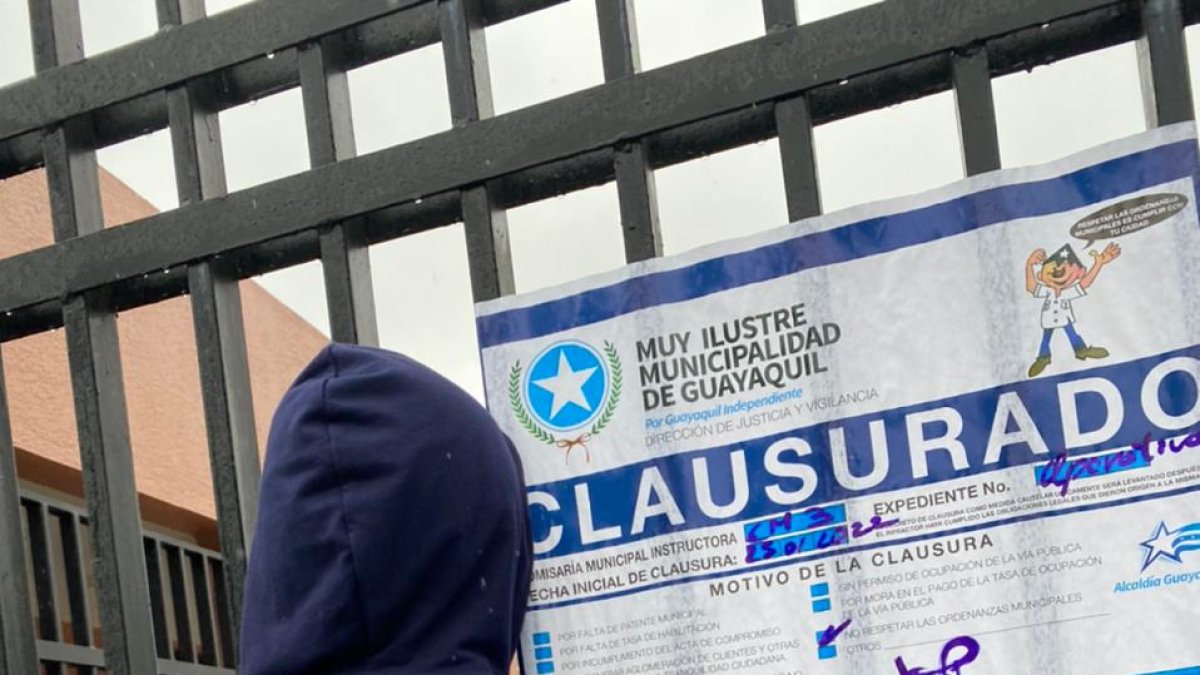 El Municipio de Guayaquil confirmó de la clausura de los colegios Balandra Cruz del Sur (particulalr) y Vergeles (público) este martes 25 de enero.