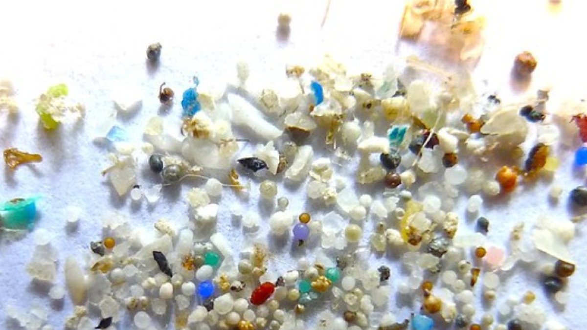 Los microplásticos ya están hasta en la atmósfera, según un reciente estudio realizado en Suiza.