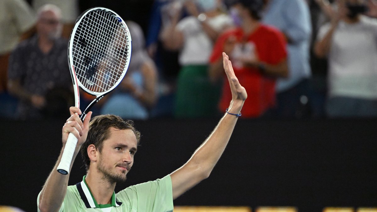 Daniil Medvedev derrotó en cinco sets al canadiense Felix Auger-Aliassime.