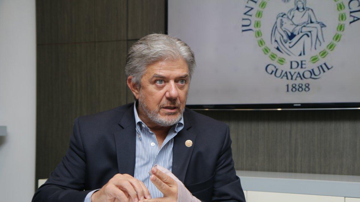 Cordovez es el director de la Junta de Beneficencia de Guayaquil (JBG), entidad de la que es miembro desde el 2014.