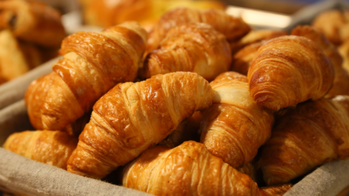 Croissant significa “creciente” en francés