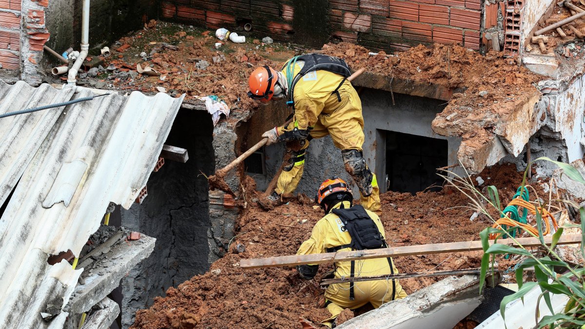 El temporal ha provocado desbordamiento de ríos, deslizamientos de tierras, inundaciones y cortes parciales