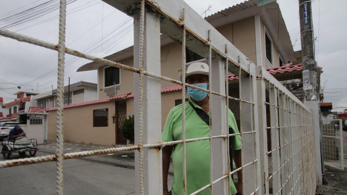 En varias manzanas de esta ciudadela, los residentes están empezando a organizarse para tomar acciones que detengan la inseguridad.
