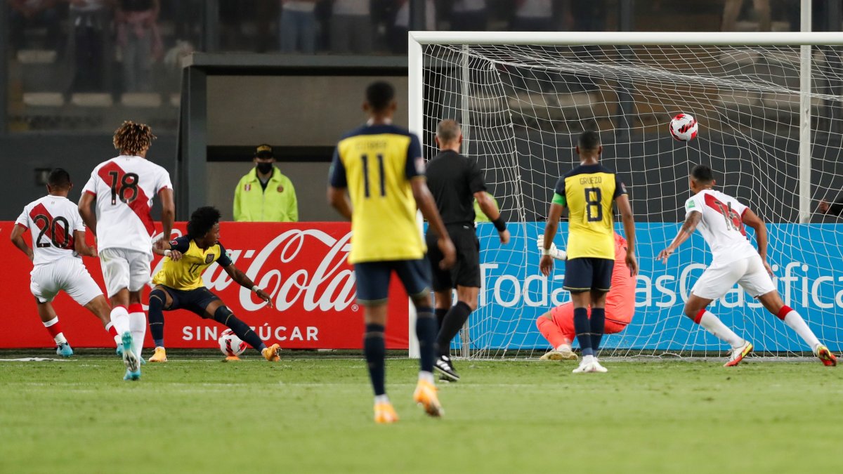El gol peruano, marcado por Edison Flores, fue la única acción revisada por el VAR.