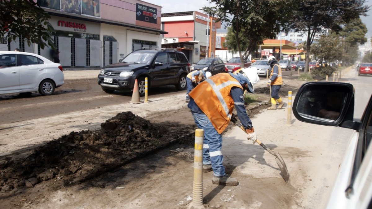 El lodo secó y facilitó los trabajos para limpiar varias vías.