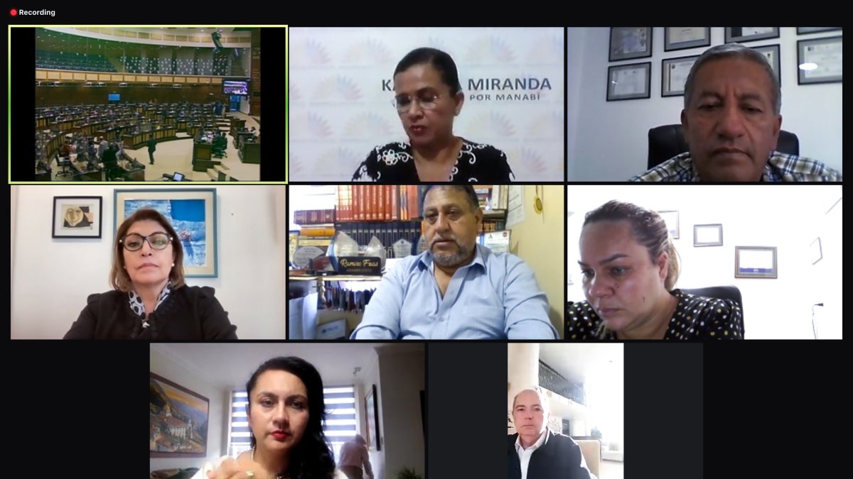 Modalidad. El pleno de la Asamblea Nacional retomó las jornadas semipresenciales por los contagios.