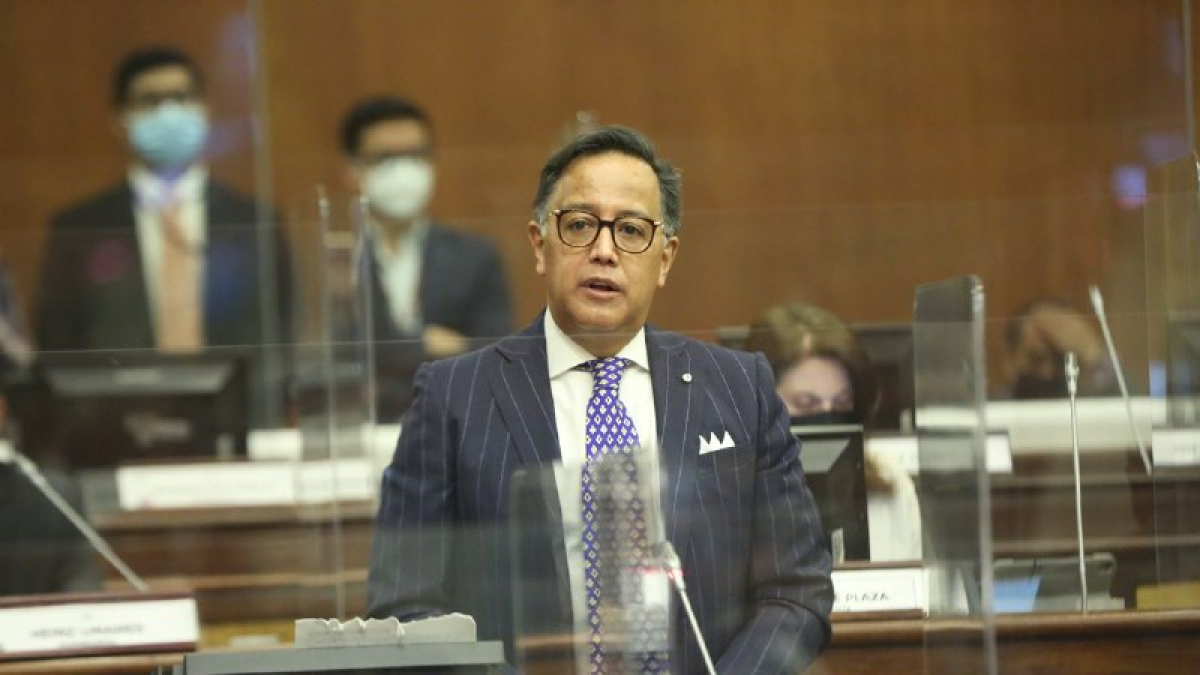 Ordóñez aseguró que se va con la mano extendida para los legisladores y partidos que quieran sacar adelante al país.