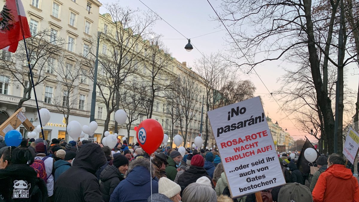 Manifestación convocada el pasado 15 de enero en Viena en contra de la vacuna anti-covid obligatoria y de la gestión de la pandemia por parte del gobierno austriaco.