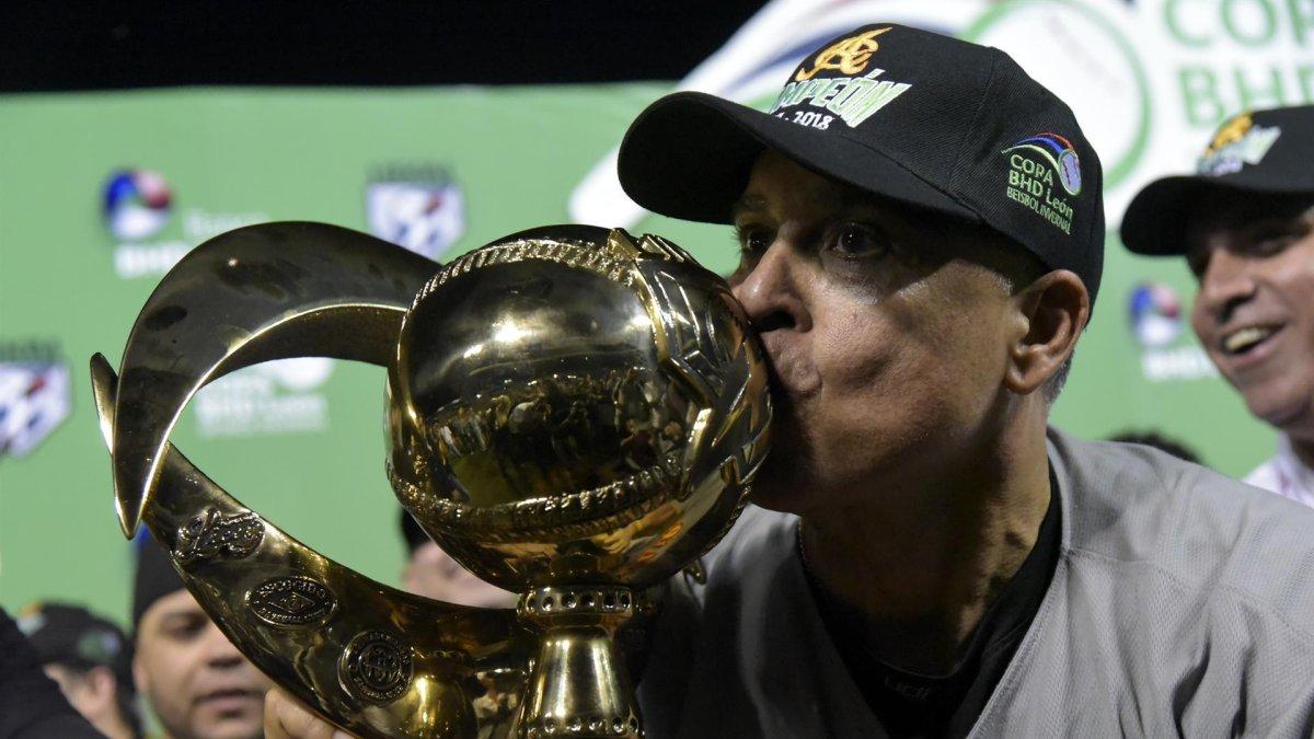 El mánager Lino Rivera, nuevo director de operaciones de los Cangrejeros de Santurce, en una fotografía de archivo.