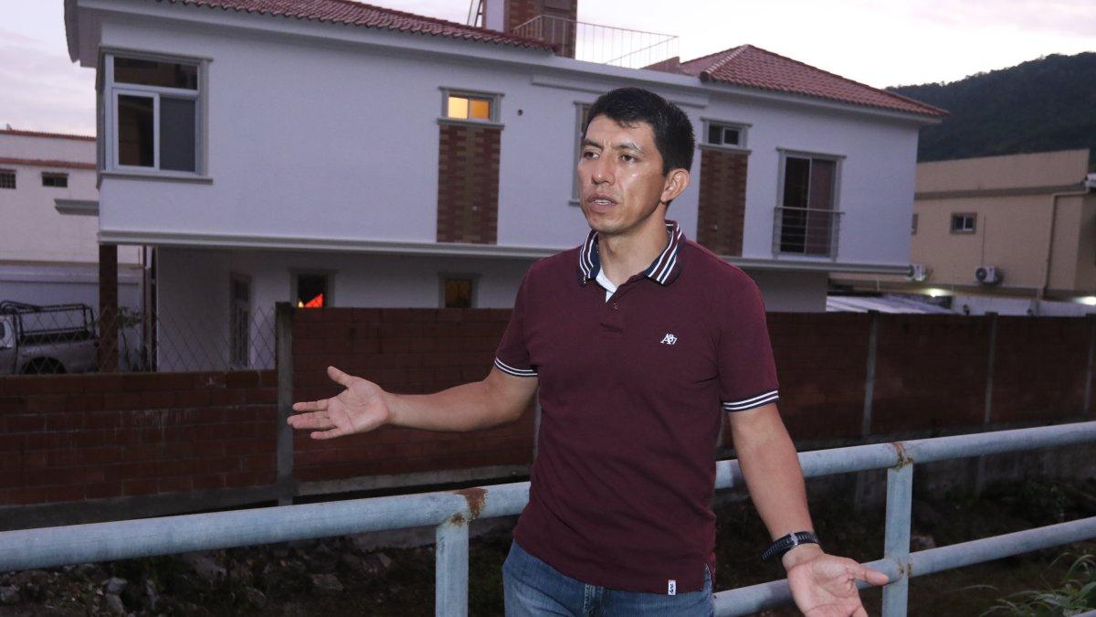 Marcelo Martínez es militar en servicio activo y presidente provisional de la urbanización Cumbres Bajas de Los Ceibos, donde habitan 65 familias.