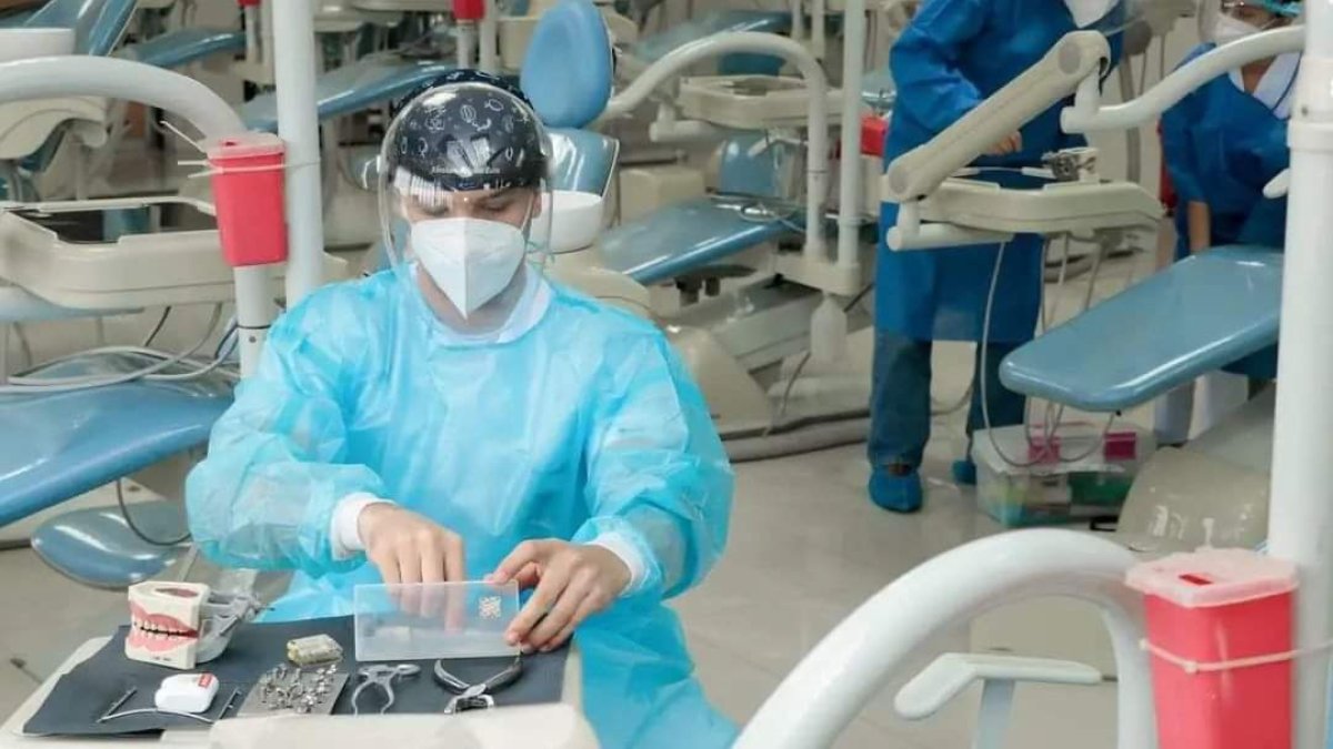 Un total de 36 estudiantes de Odontología retomaron sus prácticas.