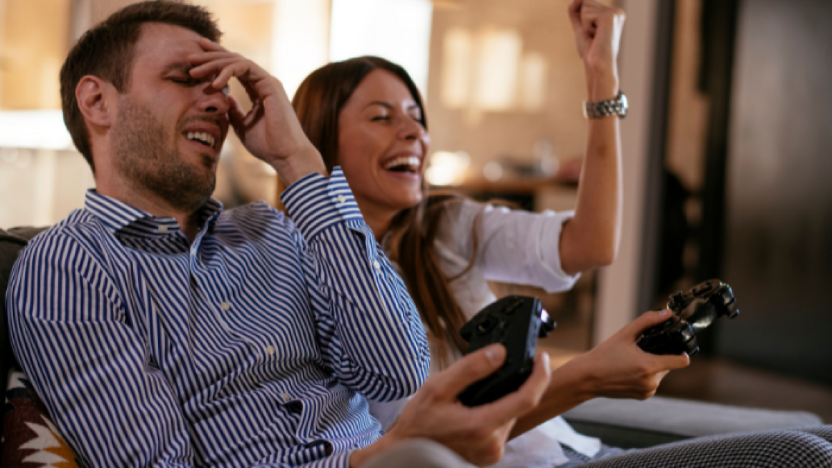 Jugar también es un buen plan para parejas.