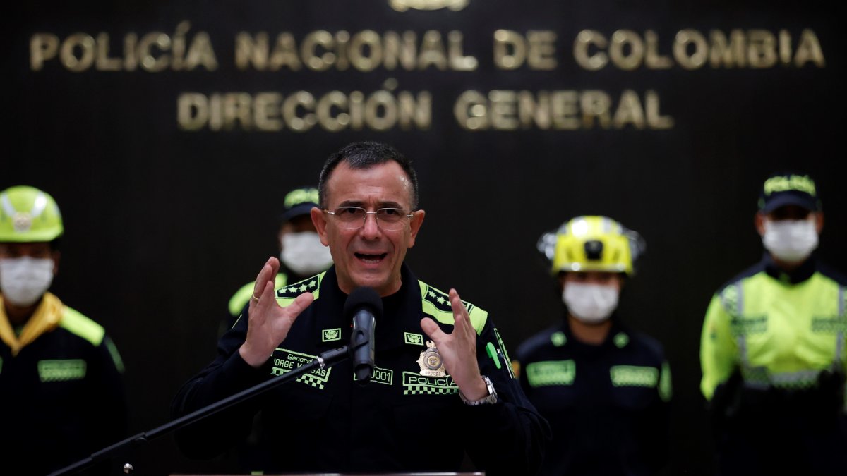 El director general de la Policía Nacional de Colombia, general Jorge Luis Vargas Valencia, habla durante una rueda de prensa