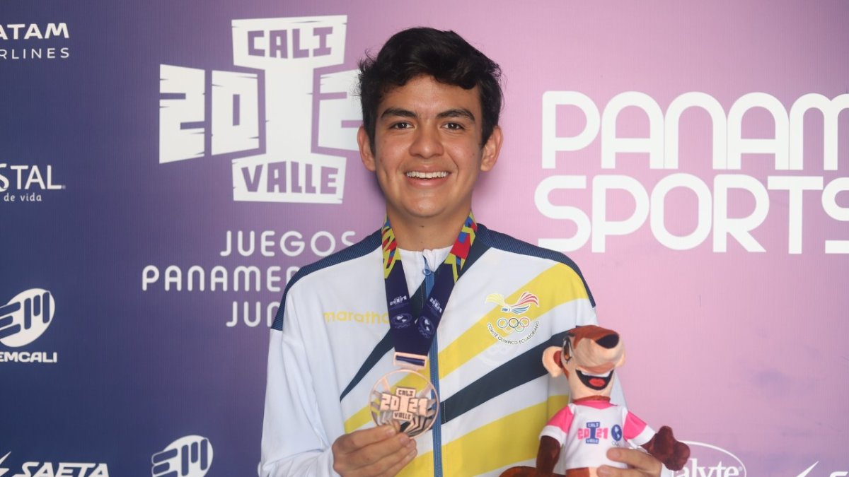 España. Neycer Robalino irá al Club Hispalis.