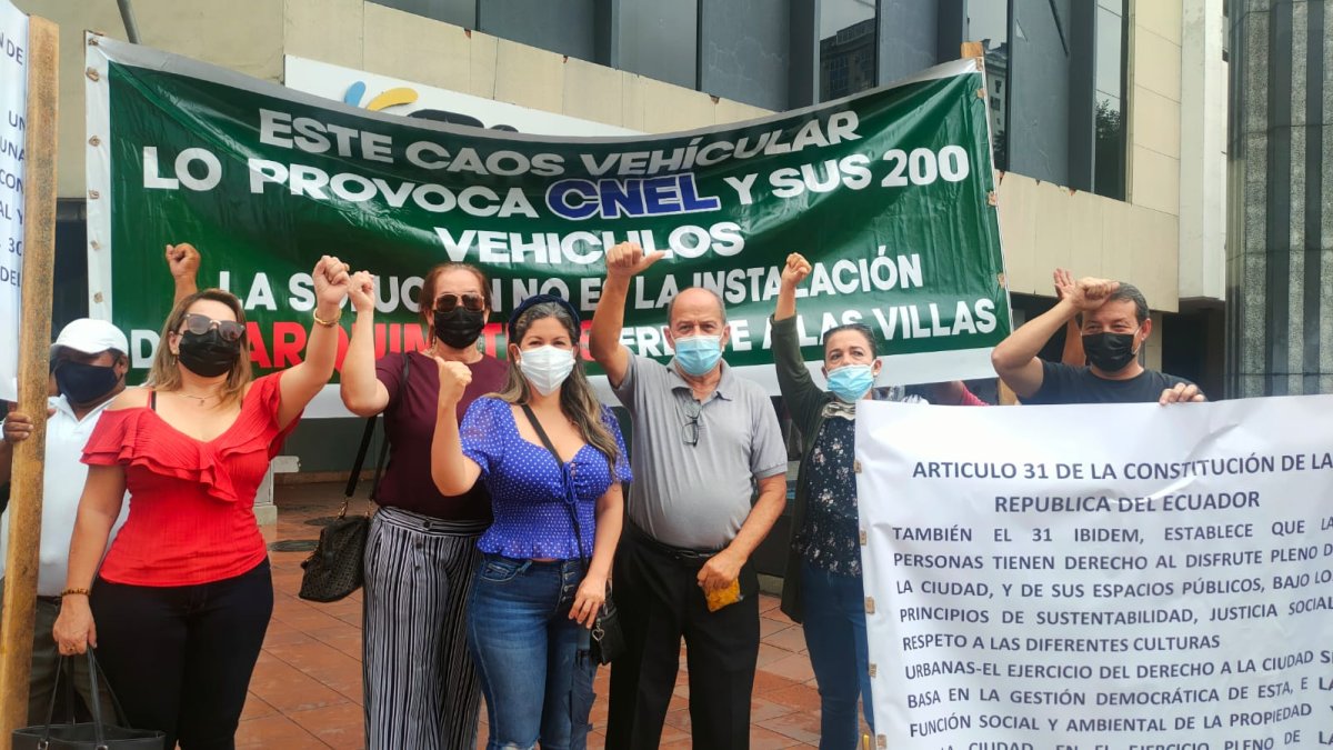 Un grupo de residentes de La Garzota rechazaron la nueva intención de colocar parquímetros.