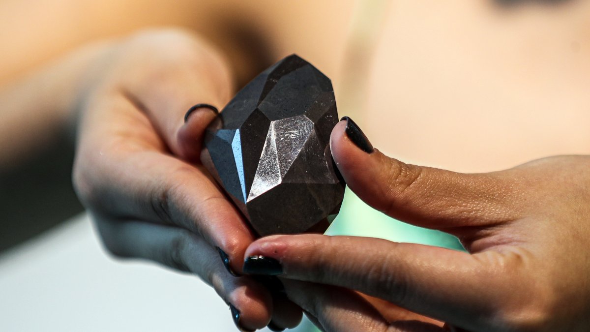 Vista de una presentación de Sotheby's del diamante negro 